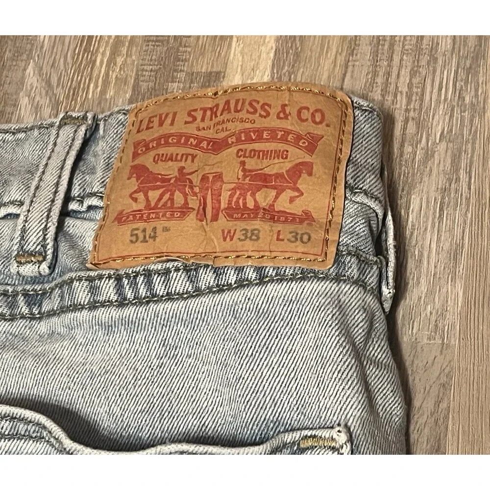 Levis 514 Jeans Mens 38x30 Light Wash Blue Straight Fit Stretch Denim Zip Fly